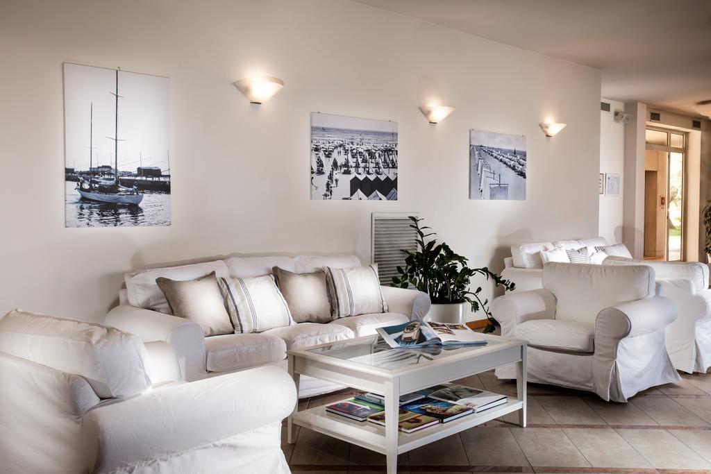 Hotel Valverde & Residenza Cesenatico Luaran gambar
