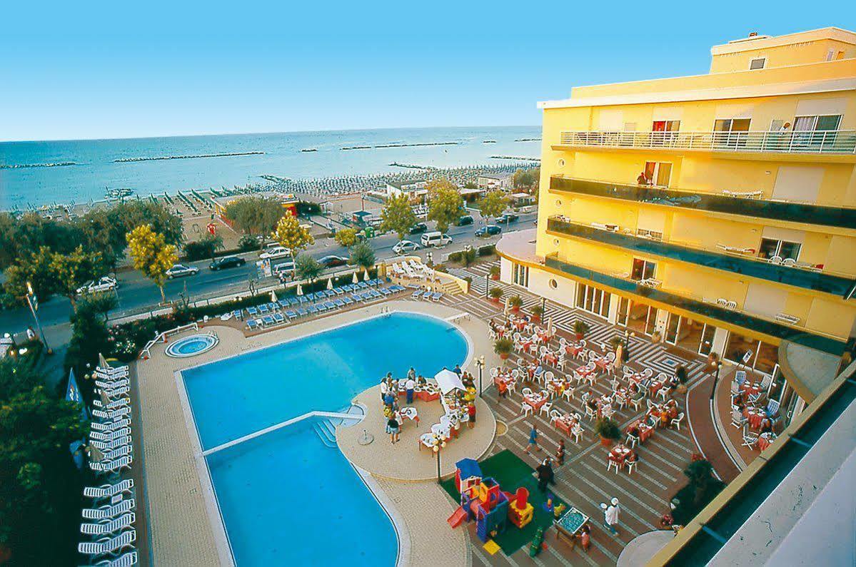 Hotel Valverde & Residenza Cesenatico Luaran gambar