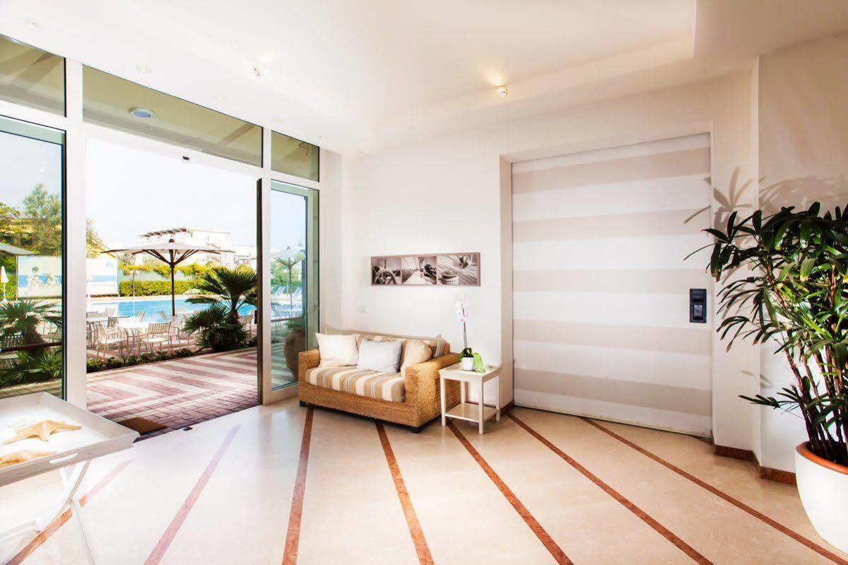 Hotel Valverde & Residenza Cesenatico Luaran gambar